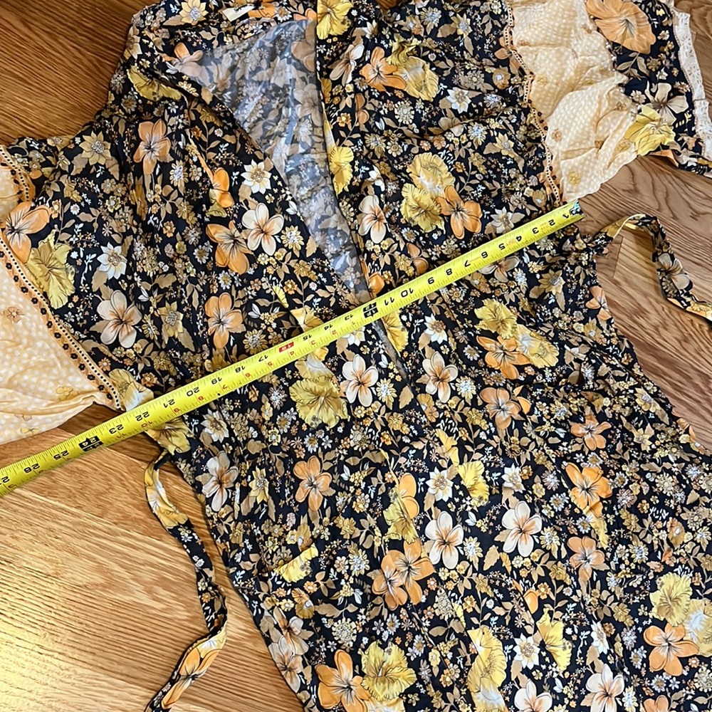 Spell Floral Patterned Robe - Yellow and Black - Picture 8 of 11